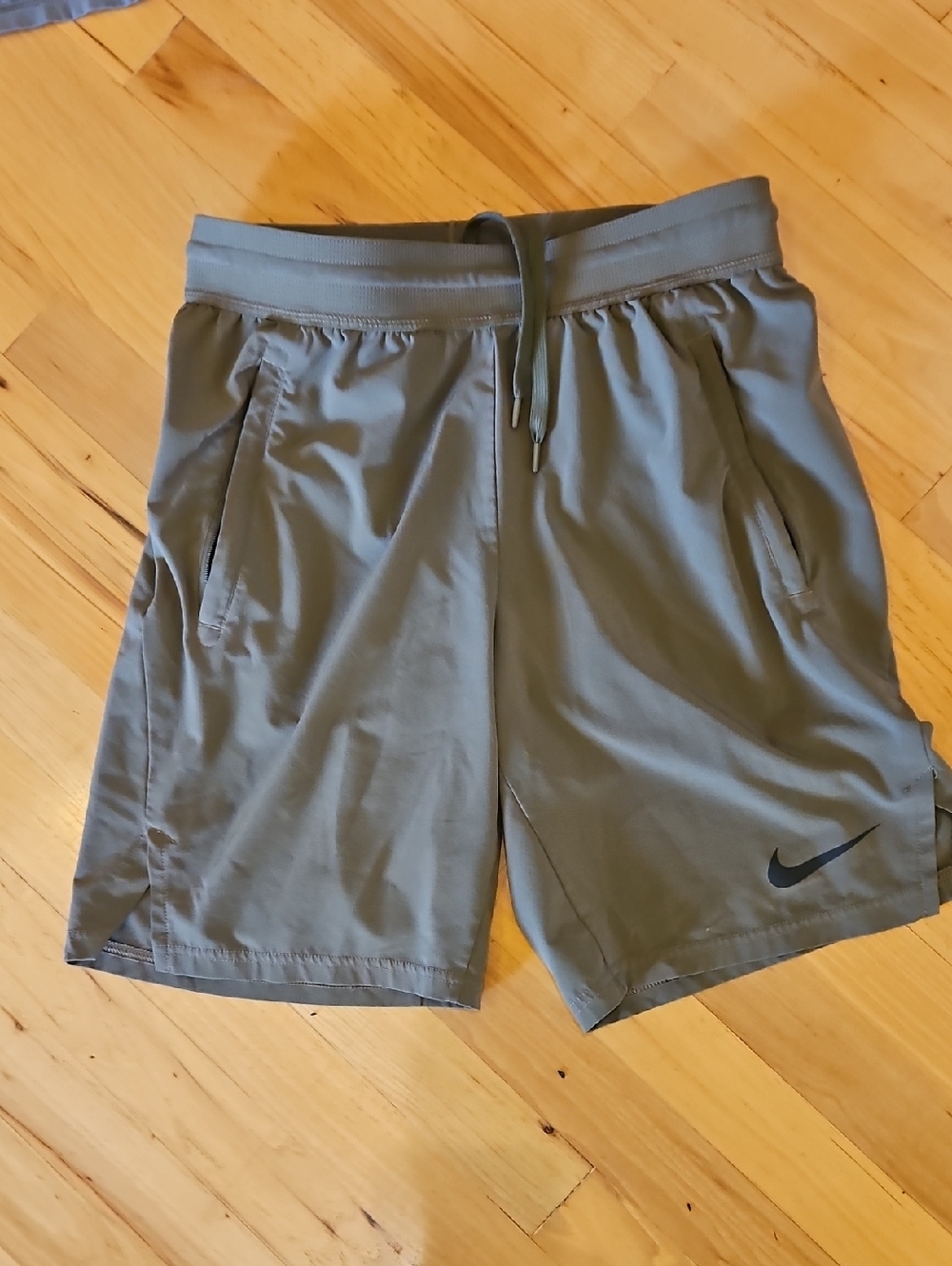Nike Mens Size S Olive Green Athletic Training Shorts w/pockets